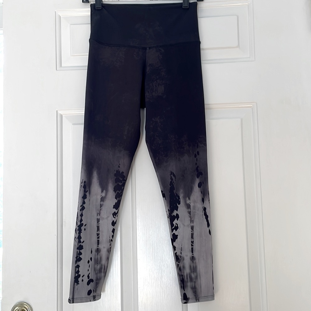 Onzie S/M ombré leggings